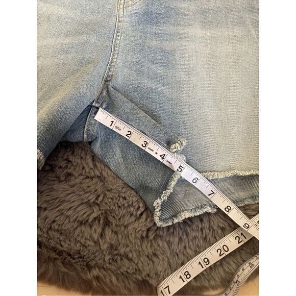 NWT Levi’s high rise‎ denim shorts size 28 - Picture 6 of 6